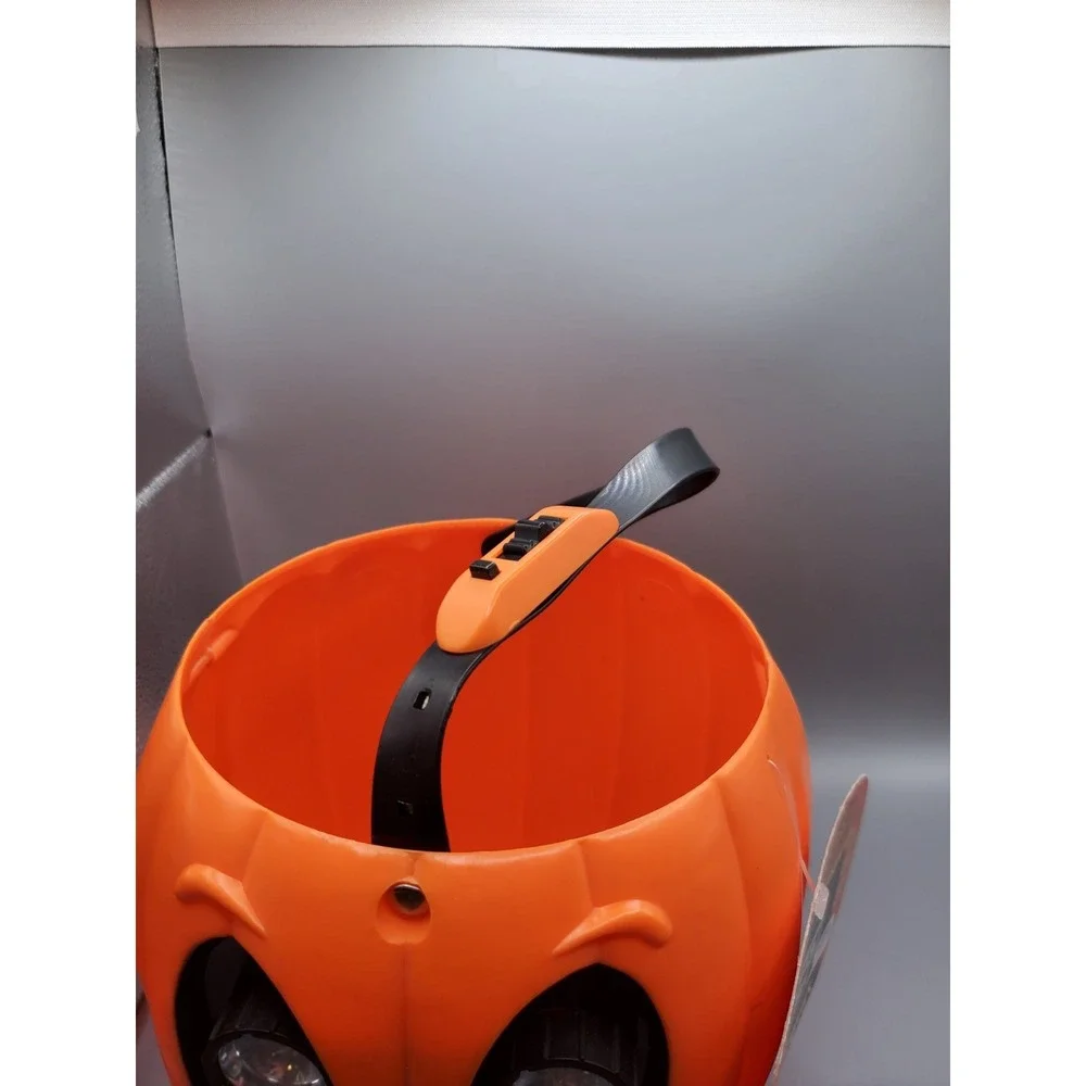 Monicore '98 Jack-O-Lantern Pumpkin Trick Treat Bucket W/Light Up Eyes~Works